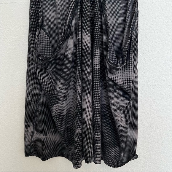Athleta women’s tank top size 1X tie dye racerback printed black - Picture 6 of 11